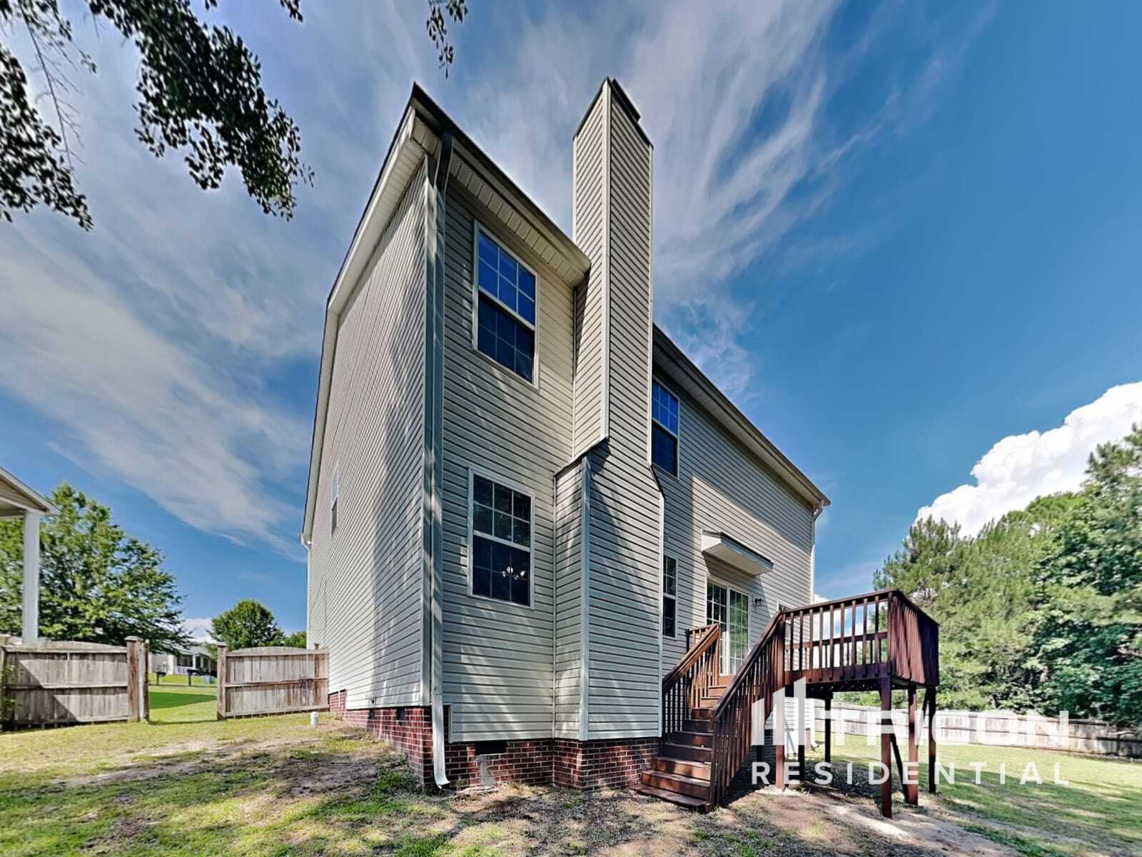 Building Photo - 533 Gingerbread Ct S