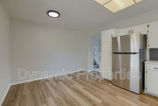 Building Photo - 15342 Sarpy Cir