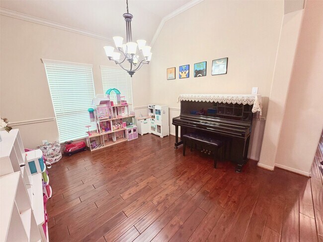 Building Photo - 29011 Powder Ridge Dr