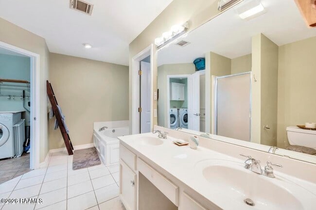 Building Photo - 112 Pinnacle Dr