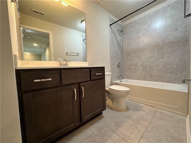 Building Photo - 3253 Cavendish Ct NE