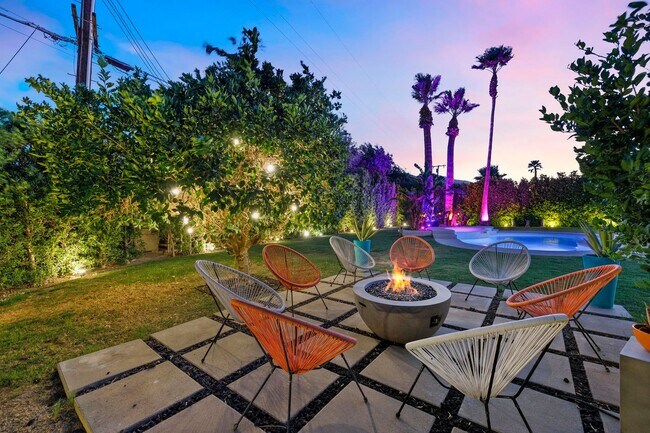 Building Photo - Stylish Fully Furnished Home in Palm Springs - Annual Lease