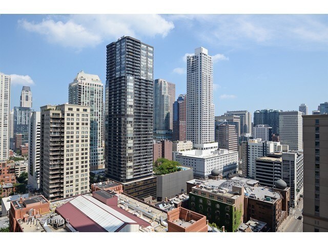 Building Photo - 545 N Dearborn St