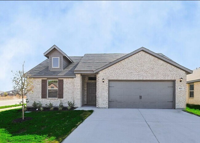 Building Photo - Charming 3BR House in Crowley