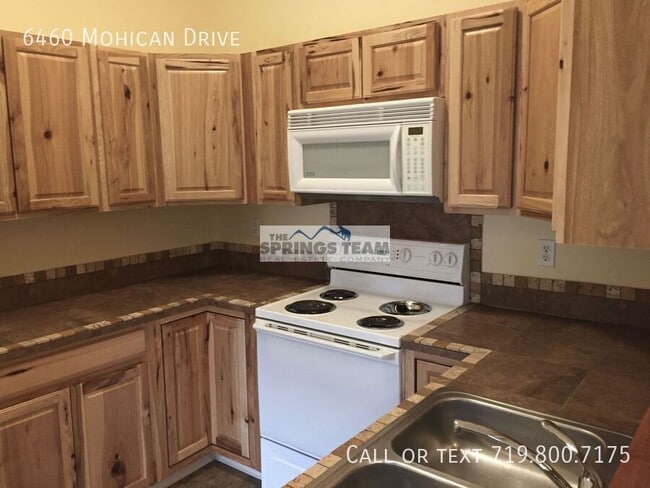 Building Photo - 6460 Mohican Dr