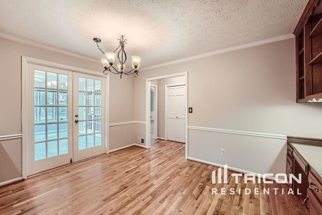 Building Photo - 847 Castle Walk Cove SW