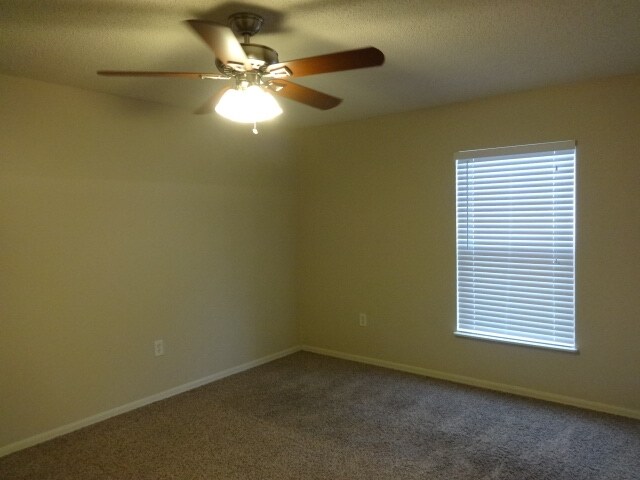 Building Photo - 10541 Rocking A Run