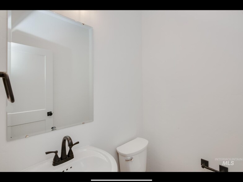 Building Photo - 7148 W Riverwood St