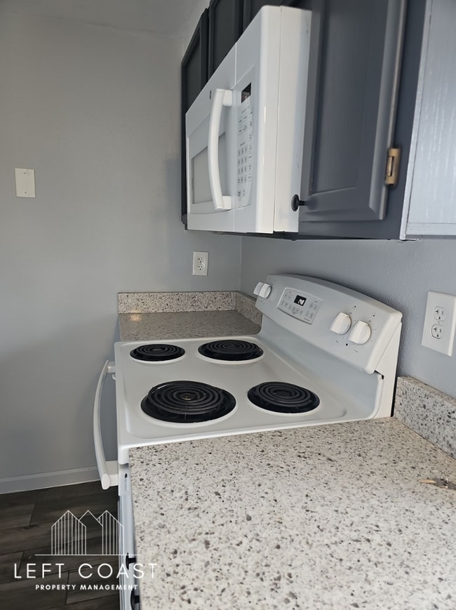 Building Photo - 2322 NW Inlet Ave