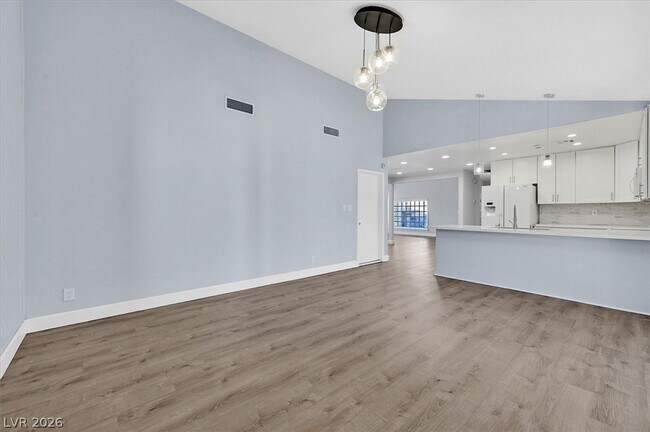 Building Photo - 3864 Alice Ln