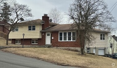 Building Photo - 205 Ardmore St