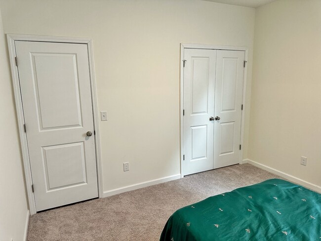 Building Photo - 1002 Rodanthe Dr