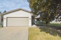 Building Photo - Spacious 3 Bed, 2 Bath Home with Finished Basement and Walkout Patio!
