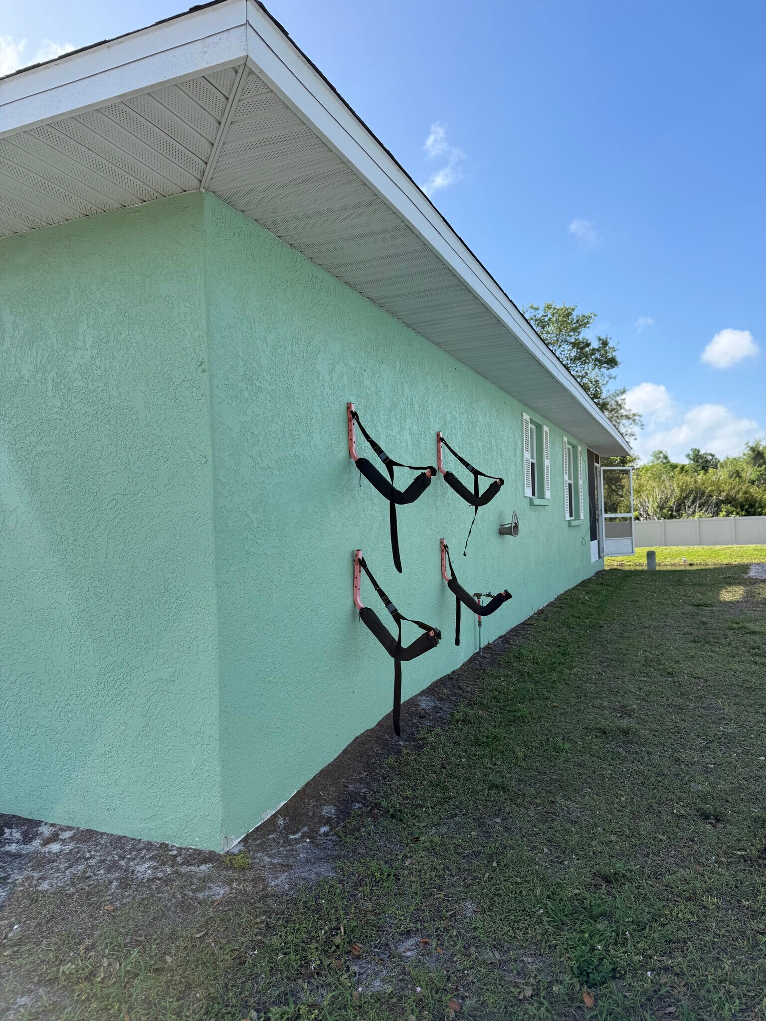 Building Photo - 107 58th St E