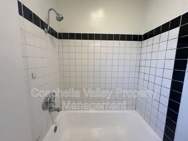 Building Photo - 13336 Ave Hermosa