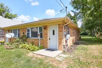 Building Photo - Cozy 2 Bedroom Duplex Home
