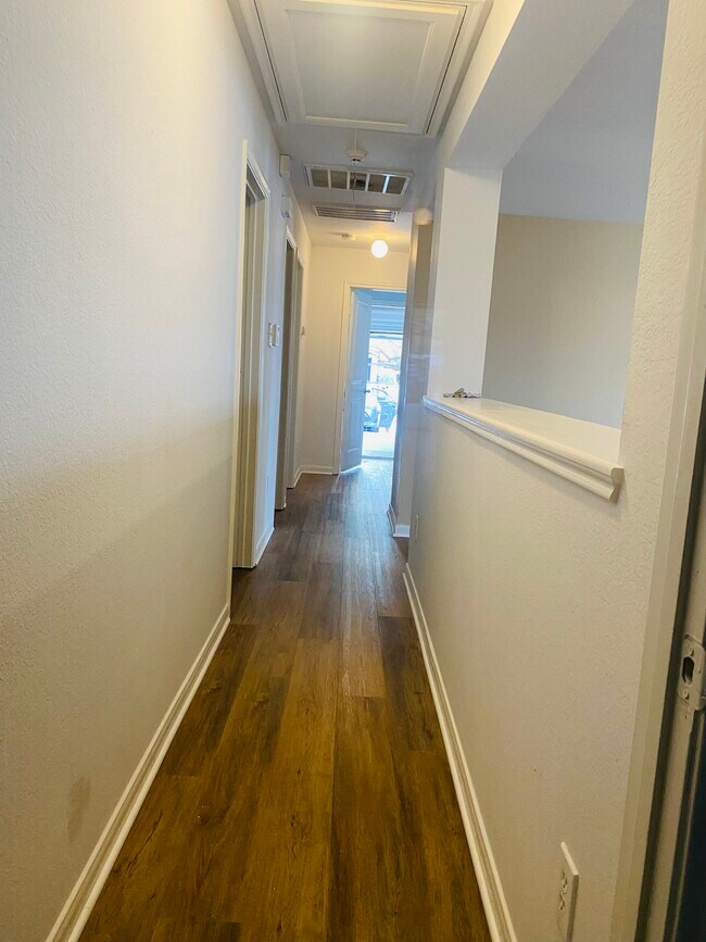 Building Photo - 14111 Prosperity Ridge Dr