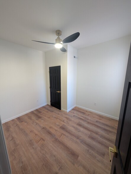 Building Photo - 6017 Vine St