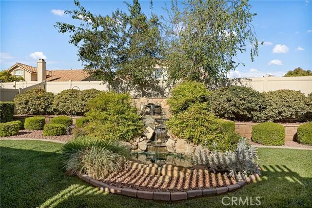 Building Photo - 1521 Fairway Oaks Ave