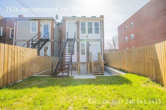 Building Photo - 1626 Independence Ave SE
