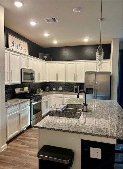 Building Photo - 322 Fanpalm Ct