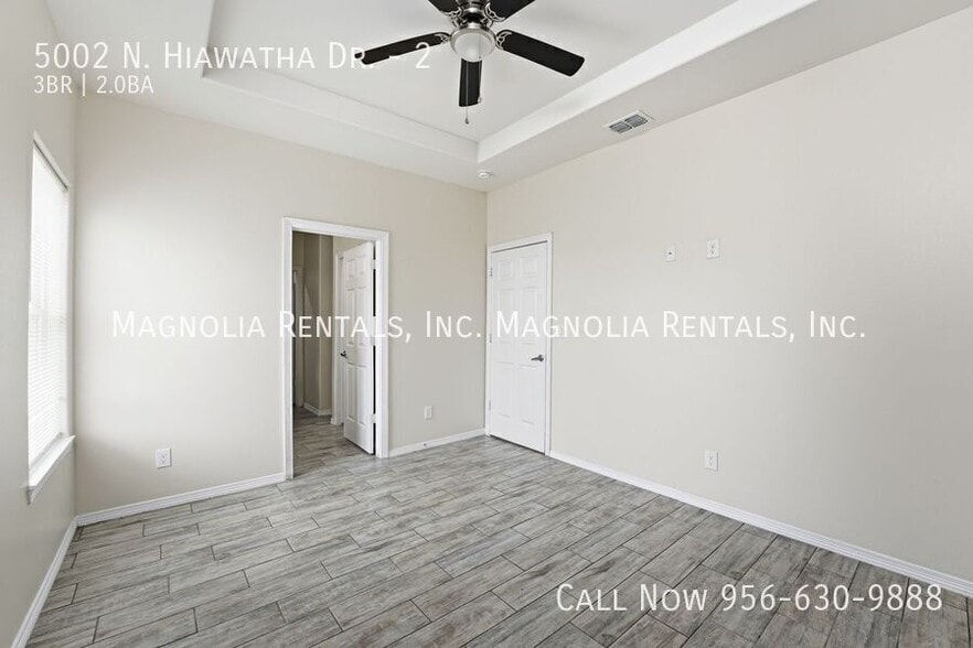 Building Photo - 5002 N Hiawatha Dr