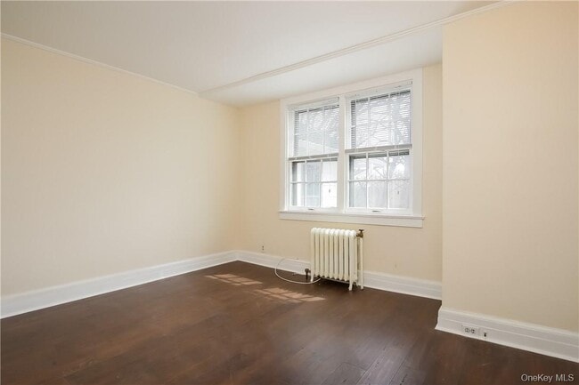 Building Photo - 50 Greenacres Ave