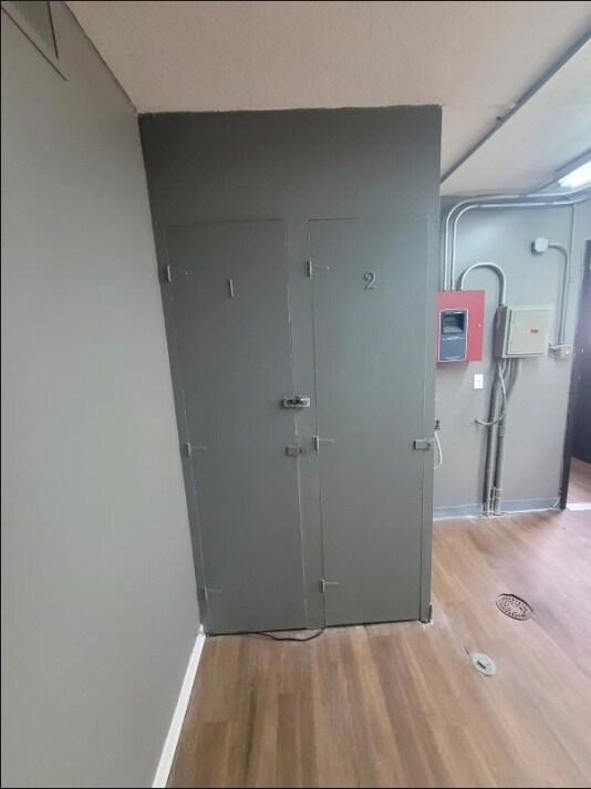 Building Photo - 14521 Richmond Ave