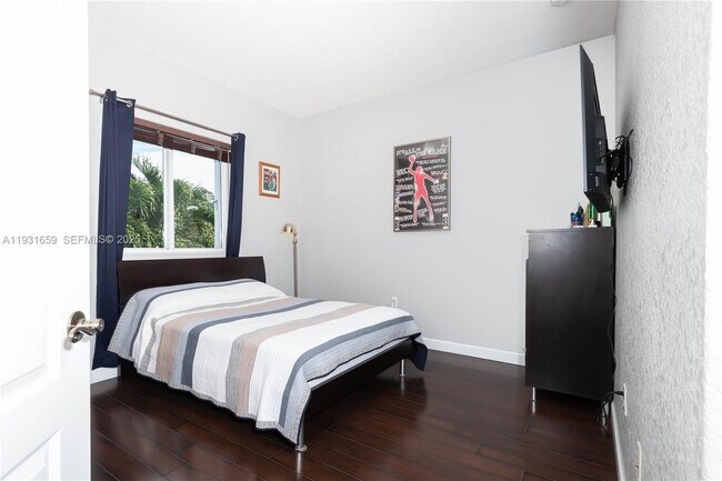 Building Photo - 18361 SW 154th Ave