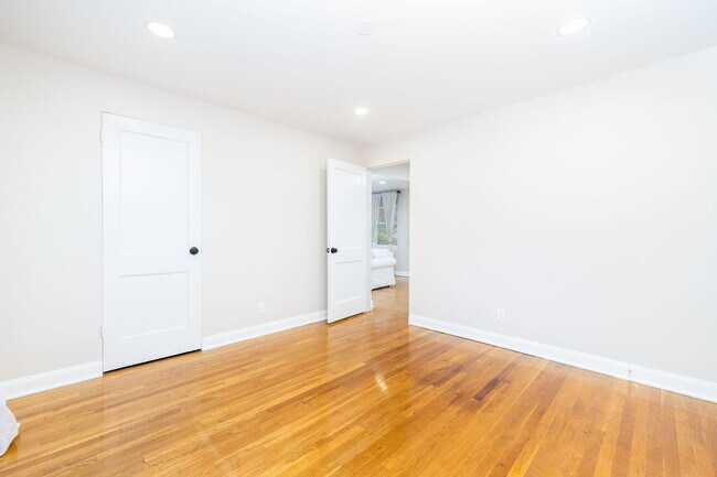 Building Photo - 43 Arnold Way