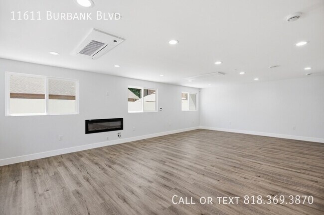 Building Photo - 11611 Burbank Blvd