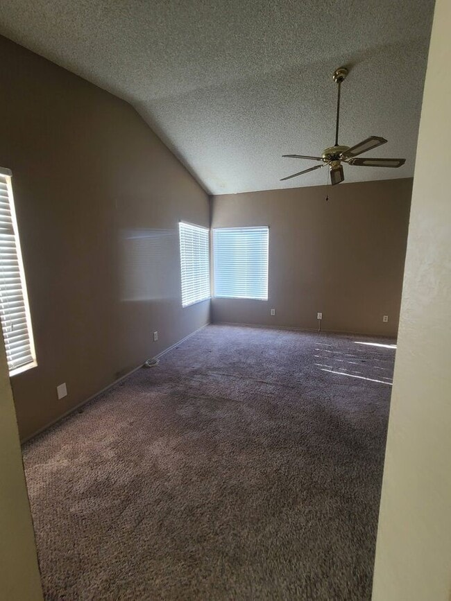 Building Photo - 16014 N 48th Pl