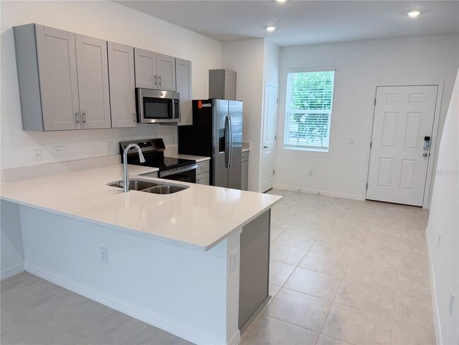 Building Photo - 3102 Skyline Lp