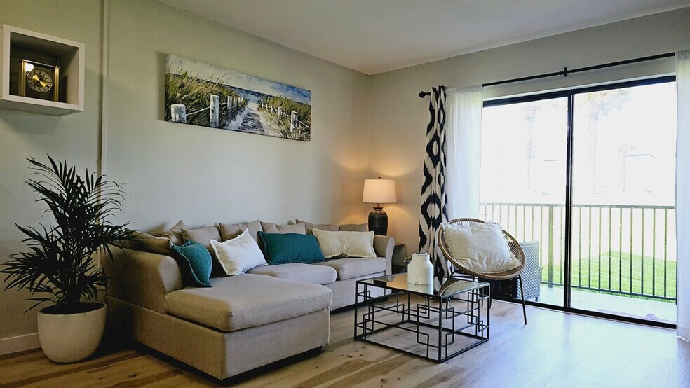 Primary Photo - 4793 S Atlantic Ave