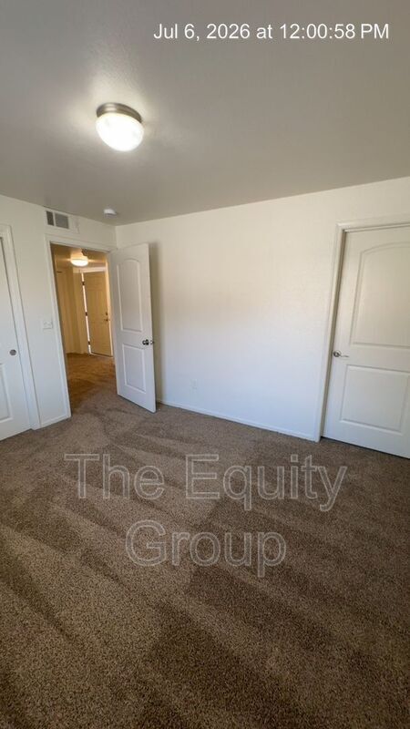 Building Photo - 2664 W Lark Ave