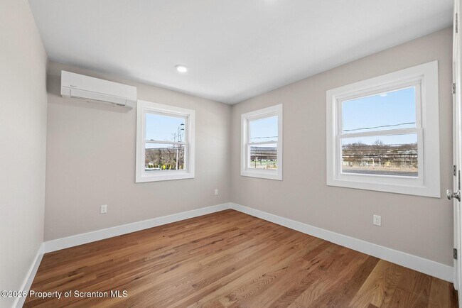 Building Photo - 305 Parsonage St