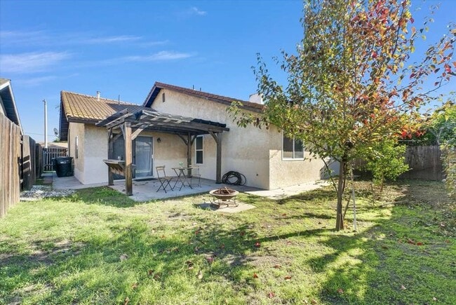 Building Photo - 13388 Wisteria Pl