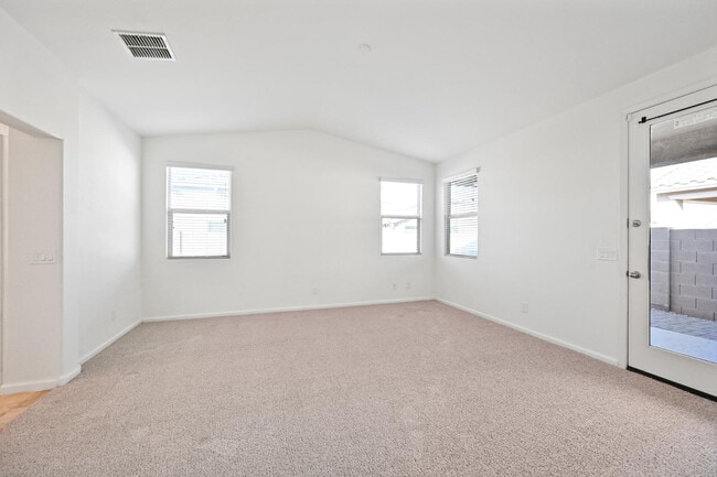 Building Photo - 1630 E Grove St