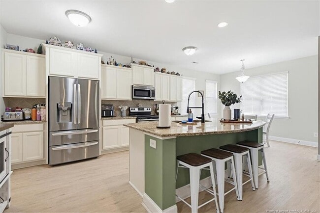 Building Photo - 90 Countryside Dr