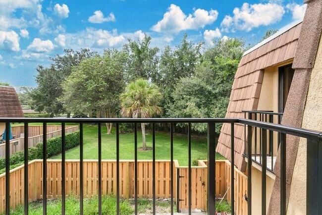 Building Photo - 5286 Willow Ct