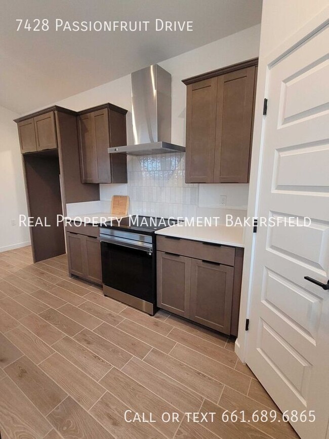 Building Photo - 7428 Passionfruit Dr