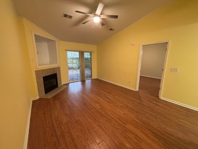 Building Photo - 1557 Blaze Ln