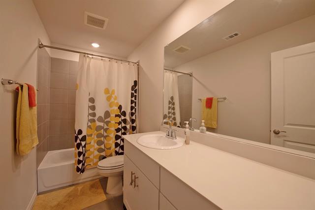 Building Photo - 1116 Blue Ridge Pl