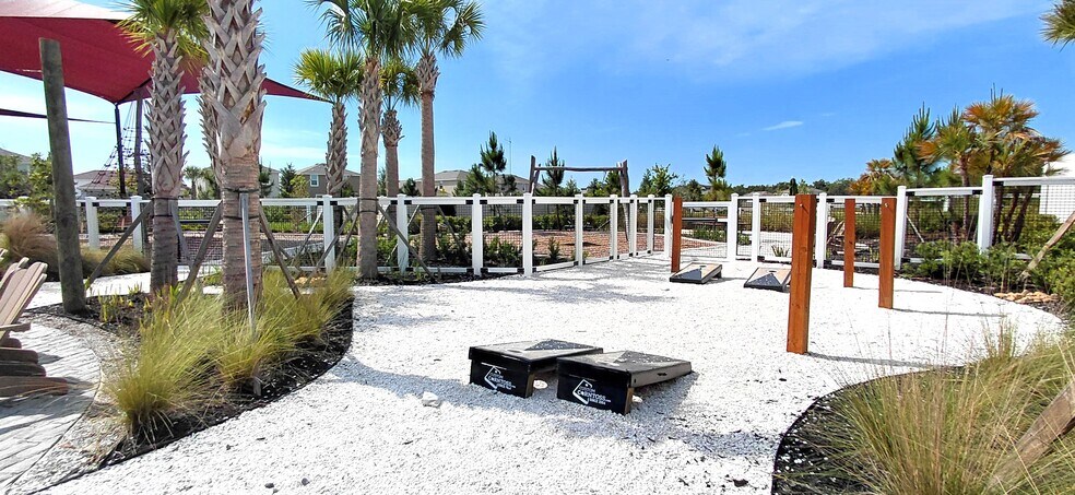 Building Photo - 36171 Sunflower Hill Dr