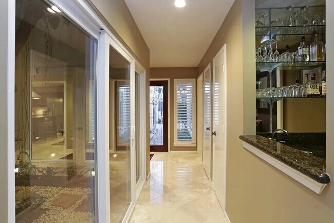 Building Photo - 11314 Piping Rock Dr