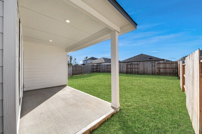 Building Photo - 16690 Sterling Clf St