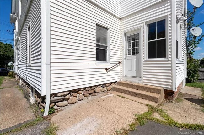 Building Photo - 101 Gridley St