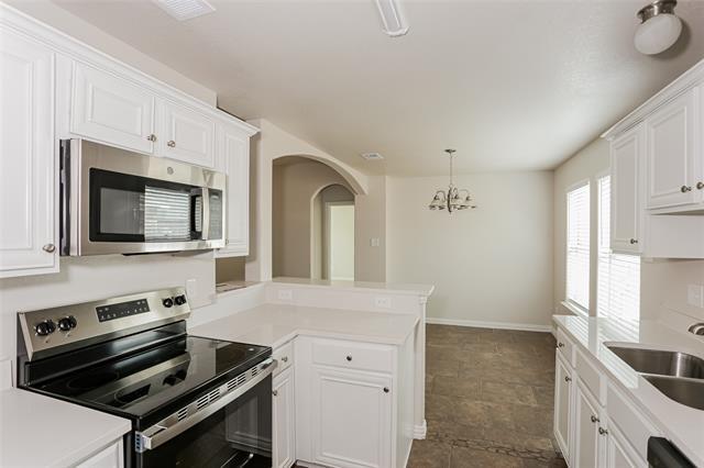 Building Photo - 7628 Hollow Point Dr