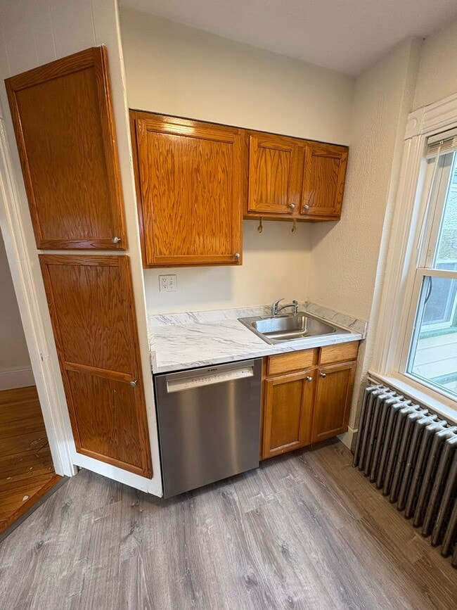 Building Photo - 17 Essex St