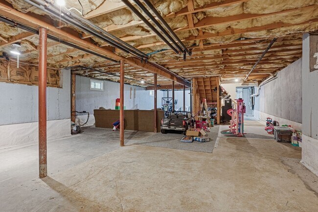 Building Photo - 1565 West St